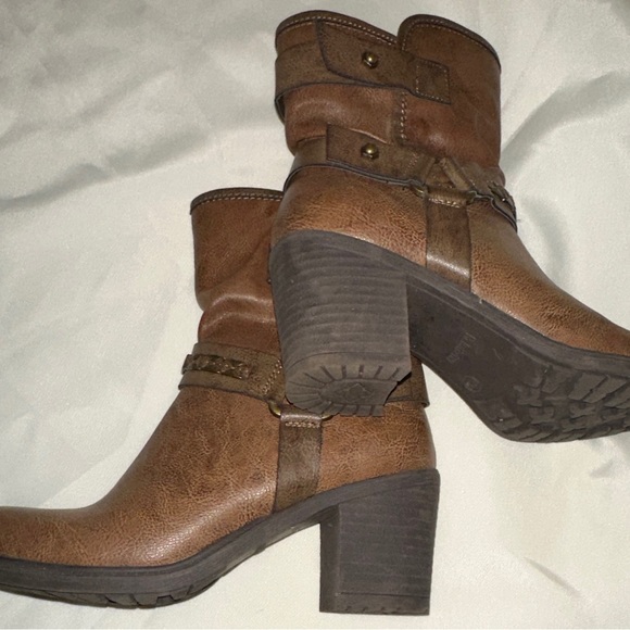 Relativity Brown Faux Leather Heeled Re-Henrick Boots‎ Sz 6.5M Inside Zip Buckle - Picture 7 of 12